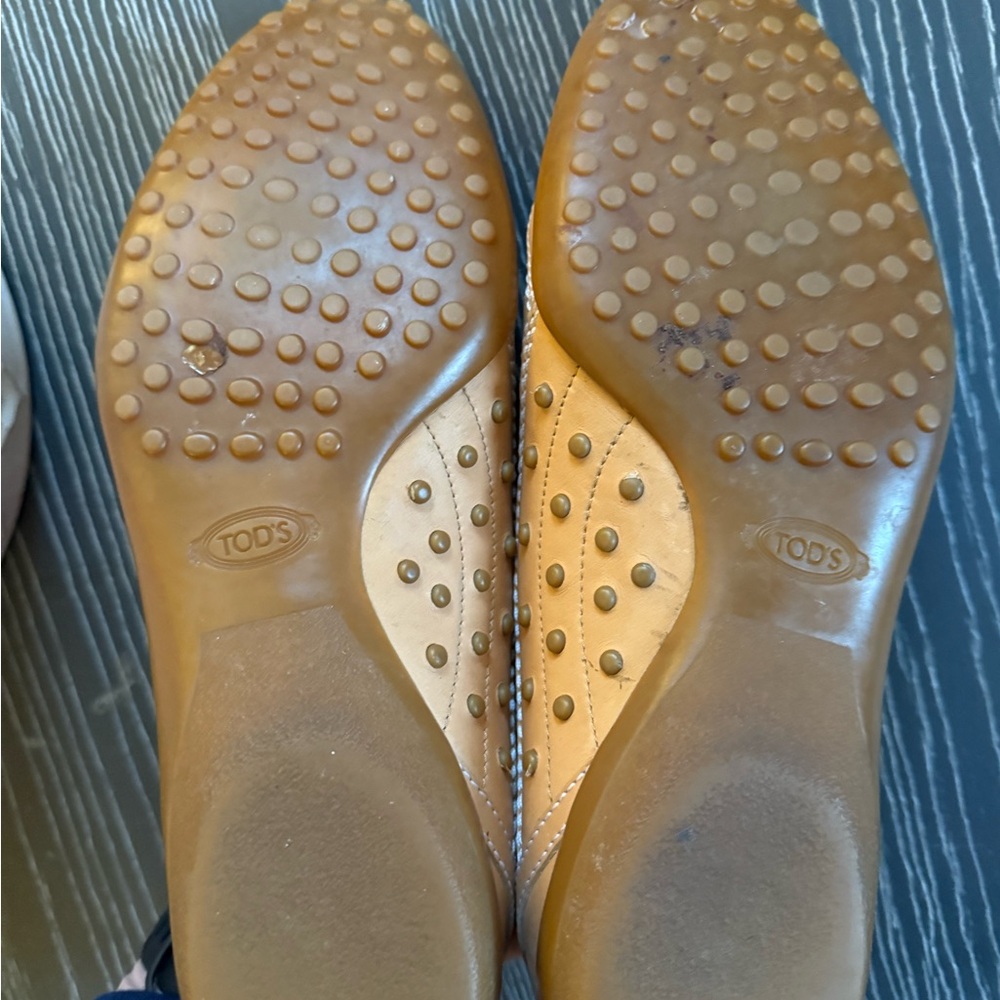 Tod's Tan Leather Flats almost new - Picture 7 of 9